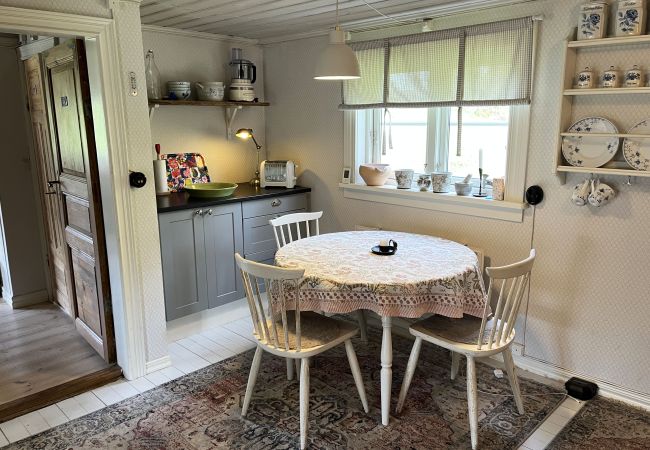 Stuga i Julita - Mysigt boende med närhet till sjö i Julita | SE14029  Stuga i Julita - Mysigt boende med närhet till sjö i Julita | SE14029