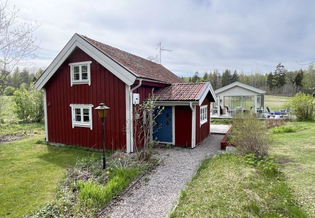 Stuga i Julita - Mysigt boende med närhet till sjö i Julita | SE14029  Stuga i Julita - Mysigt boende med närhet till sjö i Julita | SE14029