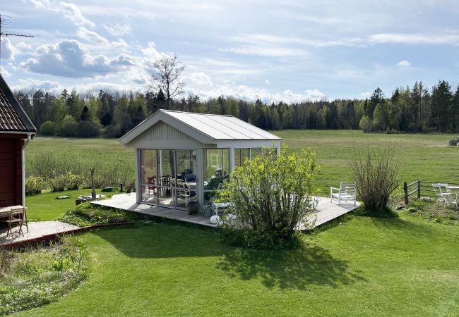 Stuga i Julita - Mysigt boende med närhet till sjö i Julita | SE14029  Stuga i Julita - Mysigt boende med närhet till sjö i Julita | SE14029