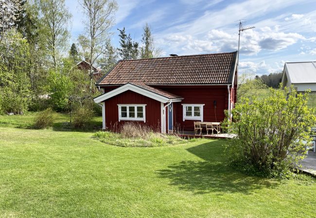 Stuga i Julita - Mysigt boende med närhet till sjö i Julita | SE14029  Stuga i Julita - Mysigt boende med närhet till sjö i Julita | SE14029