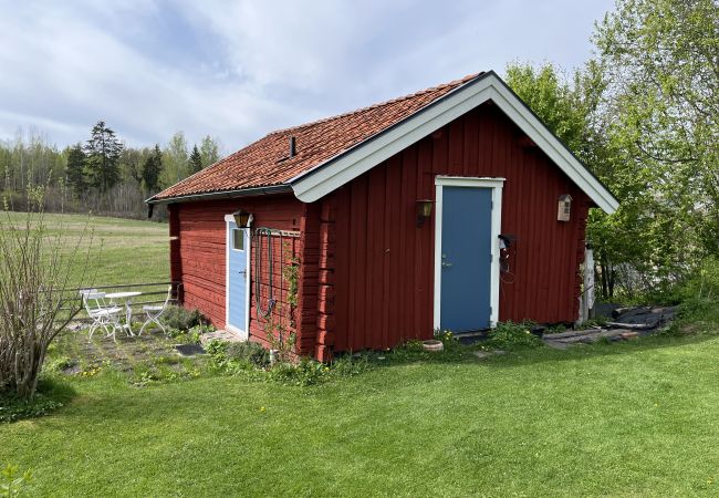 Stuga i Julita - Mysigt boende med närhet till sjö i Julita | SE14029  Stuga i Julita - Mysigt boende med närhet till sjö i Julita | SE14029