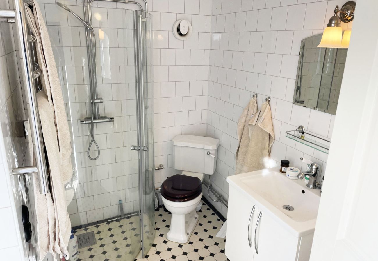 Stuga i Julita - Mysigt boende med närhet till sjö i Julita | SE14029 