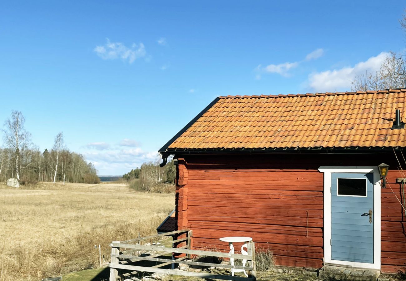 Stuga i Julita - Mysigt boende med närhet till sjö i Julita | SE14029 
