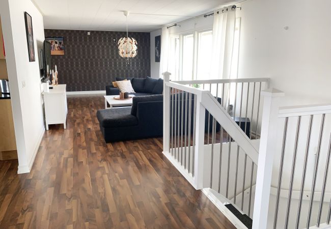 Stuga i Ronneby - Semesterboende i Ronneby med badplats och  brygga | SE03019 Stuga i Ronneby - Semesterboende i Ronneby med badplats och  brygga | SE03019