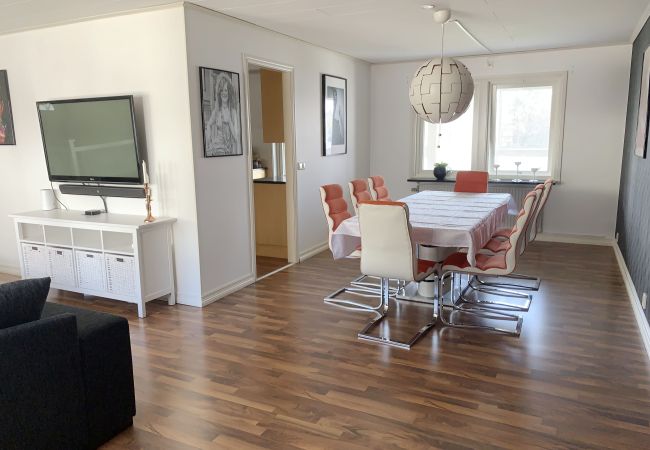 Stuga i Ronneby - Semesterboende i Ronneby med badplats och  brygga | SE03019 Stuga i Ronneby - Semesterboende i Ronneby med badplats och  brygga | SE03019