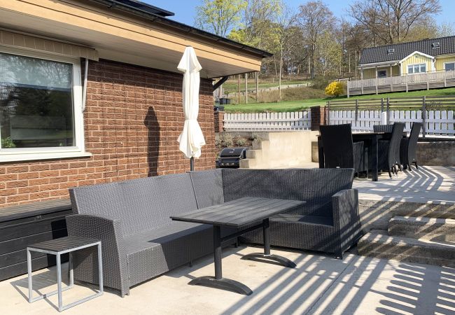 Stuga i Ronneby - Semesterboende i Ronneby med badplats och  brygga | SE03019 Stuga i Ronneby - Semesterboende i Ronneby med badplats och  brygga | SE03019