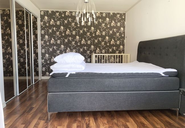 Stuga i Ronneby - Semesterboende i Ronneby med badplats och  brygga | SE03019 Stuga i Ronneby - Semesterboende i Ronneby med badplats och  brygga | SE03019