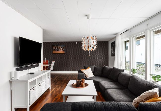 Stuga i Ronneby - Semesterboende i Ronneby med badplats och  brygga | SE03019 Stuga i Ronneby - Semesterboende i Ronneby med badplats och  brygga | SE03019