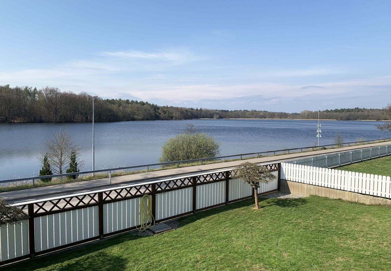 Stuga i Ronneby - Semesterboende i Ronneby med badplats och  brygga | SE03019