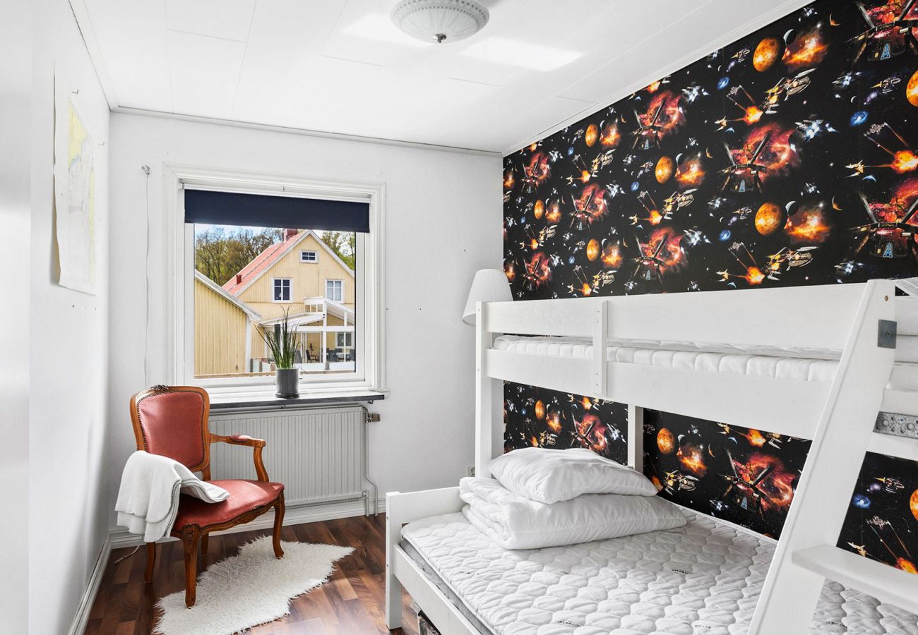 Stuga i Ronneby - Semesterboende i Ronneby med badplats och  brygga | SE03019