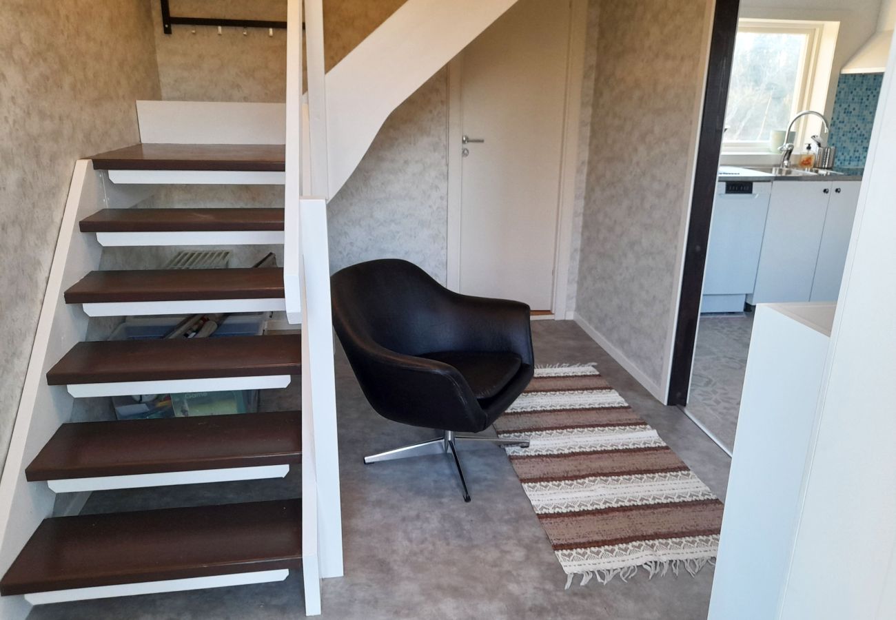 Stuga i Mönsterås - Trivsam stuga i lantlig idyll nära Mönsterås | SE05055