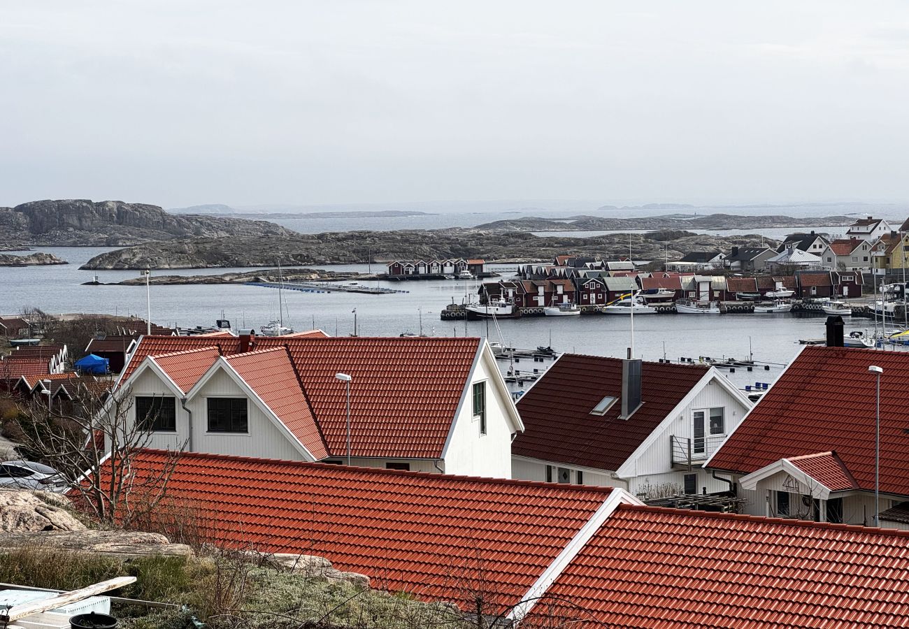Stuga i Kungshamn - Semesterboende i vackra Kungshamn – perfekt för två familjer | SE09079