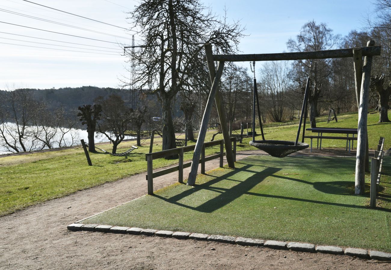 Stuga i Göteborg - Mycket trevlig lägenhet i källarplan, Mölndal/Göteborg |SE08022