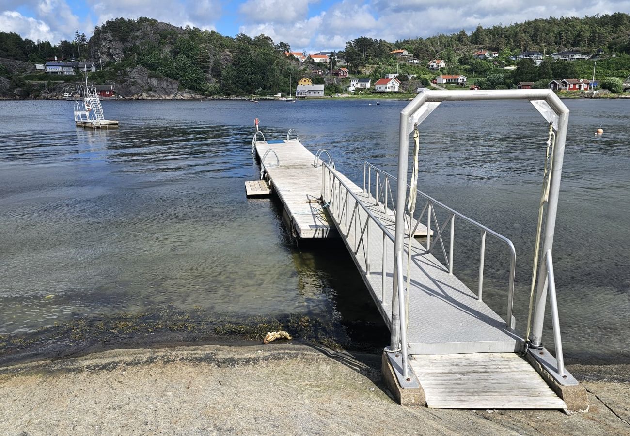 Lanthus i Henån - Nybyggd stuga i lantlig idyll nära hav och bad | SE09110