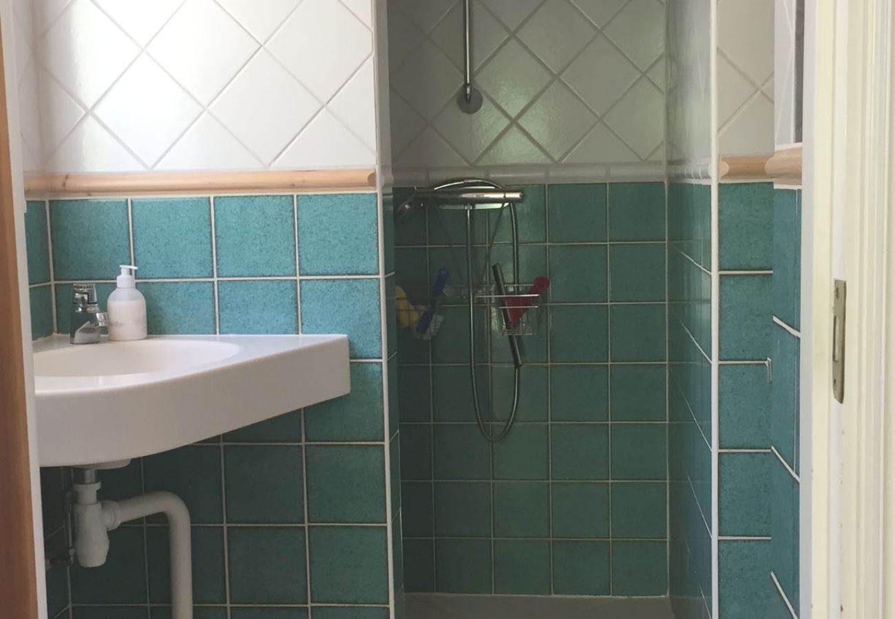 Stuga i Nösund - Fräsch och trevlig stuga, nära badorten Nösund  SE09111