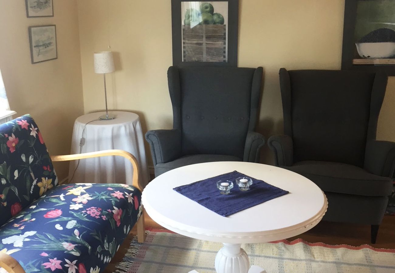 Stuga i Nösund - Fräsch och trevlig stuga, nära badorten Nösund  SE09111