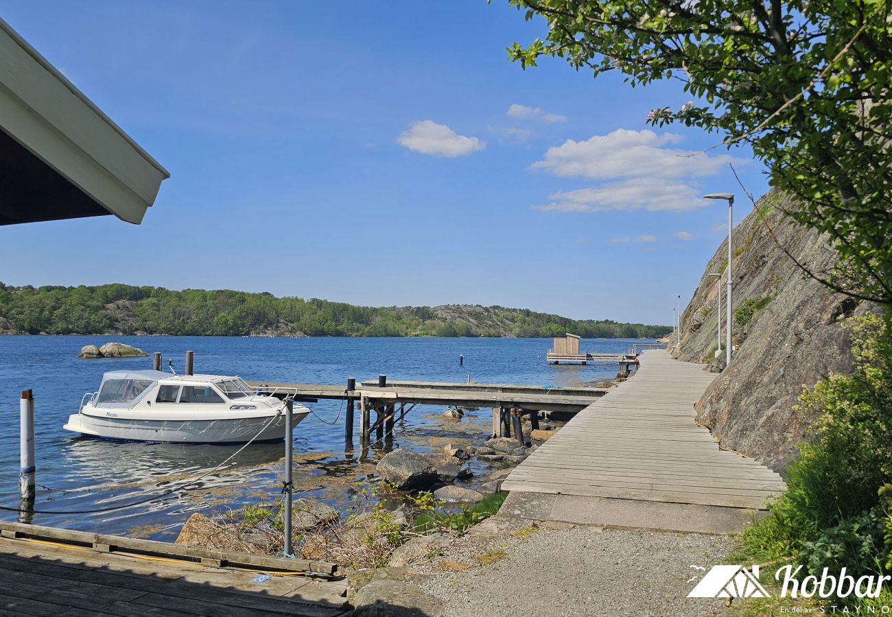 Stuga i Nösund - Fräsch och trevlig stuga, nära badorten Nösund  SE09111