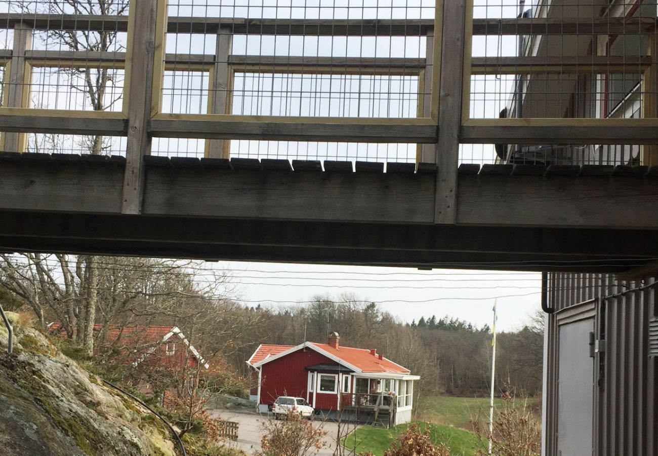 Stuga i Nösund - Fräsch och trevlig stuga, nära badorten Nösund  SE09111