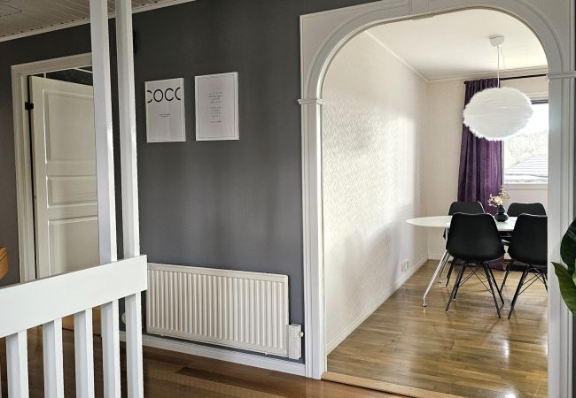 Stuga i Henån - Villa i Henån med jacuzzi, bastu & uterum | SE09119 Stuga i Henån - Villa i Henån med jacuzzi, bastu & uterum | SE09119