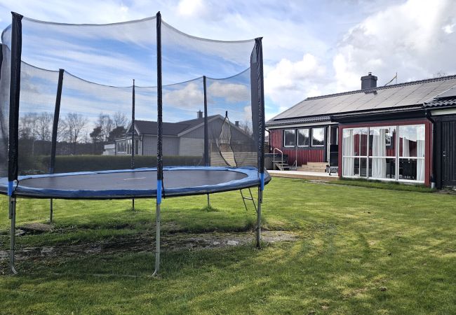 Stuga i Henån - Villa i Henån med jacuzzi, bastu & uterum | SE09119 Stuga i Henån - Villa i Henån med jacuzzi, bastu & uterum | SE09119
