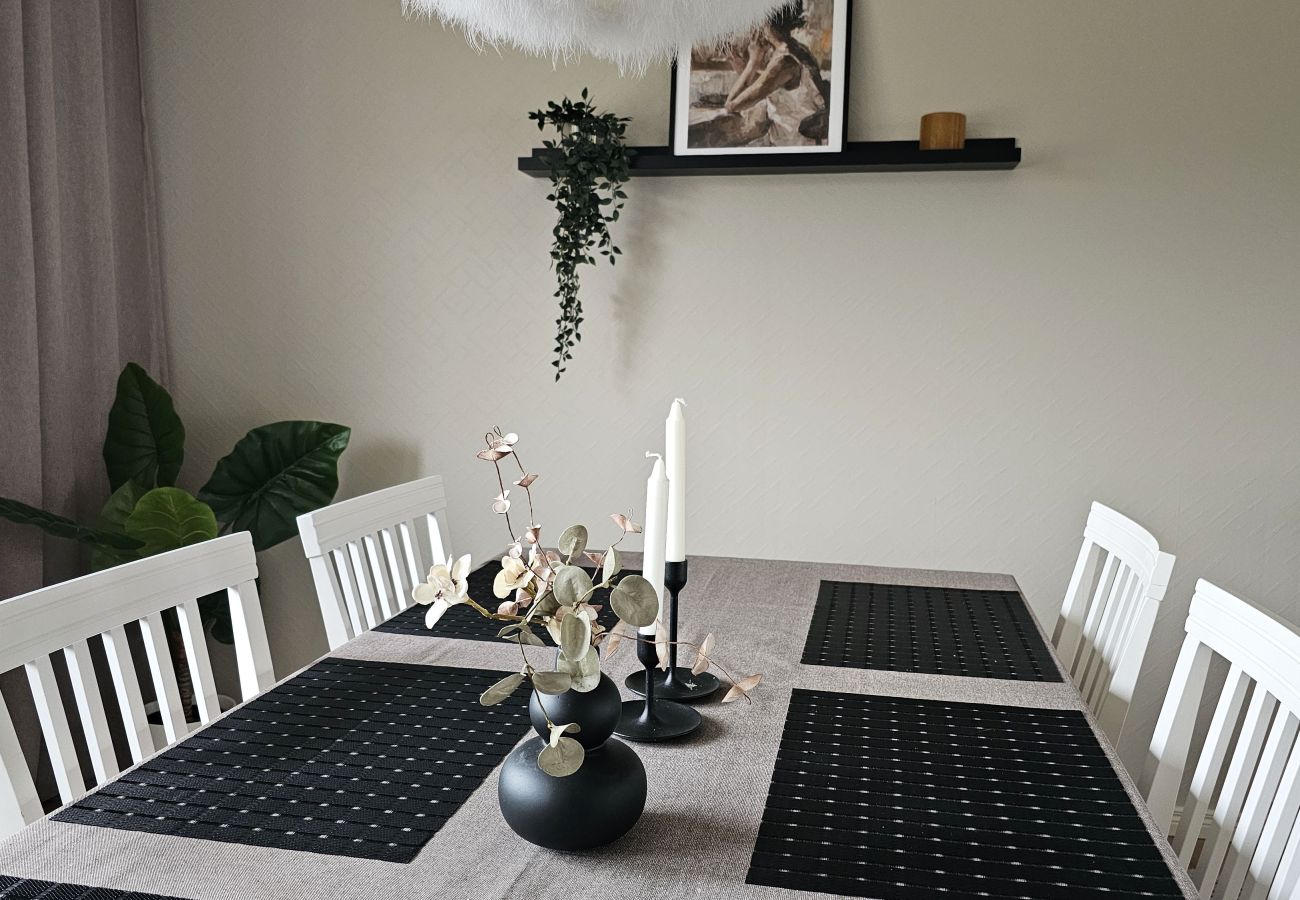 Stuga i Henån - Villa i Henån med jacuzzi och bastu | SE09119