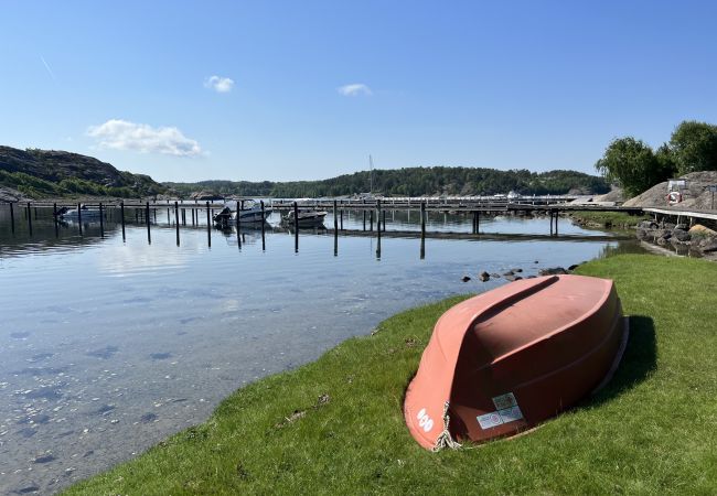 Stuga i Hjälteby - Arkitektritad villa med pool, bastu och havsutsikt på Mjörn| SE09124 Stuga i Hjälteby - Arkitektritad villa med pool, bastu och havsutsikt på Mjörn| SE09124