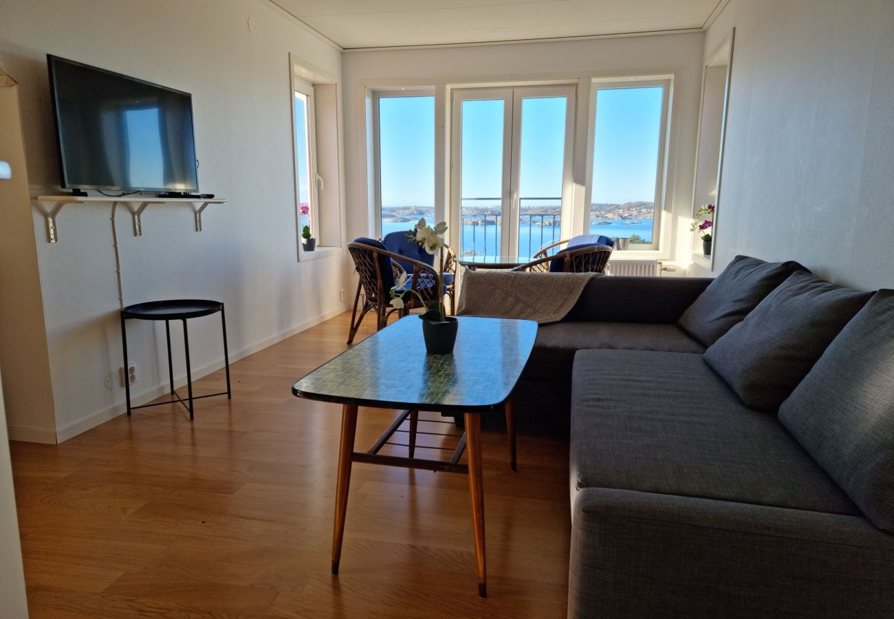 Stuga i Ellös - Panoramautsikt på Ellös topp med 500 m till havet | SE09125