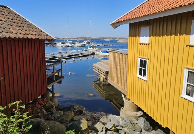 Stuga i Varekil - Havsnära semesterparadis på Rossön, Orust | SE09126 Stuga i Varekil - Havsnära semesterparadis på Rossön, Orust | SE09126