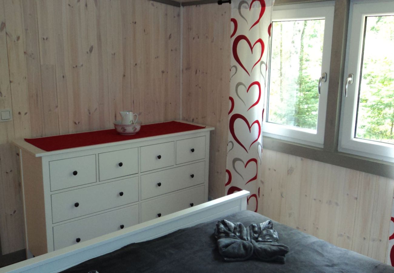 Stuga i Målilla - Välkommen till vårt hus vid sjön Flaten | SE05099