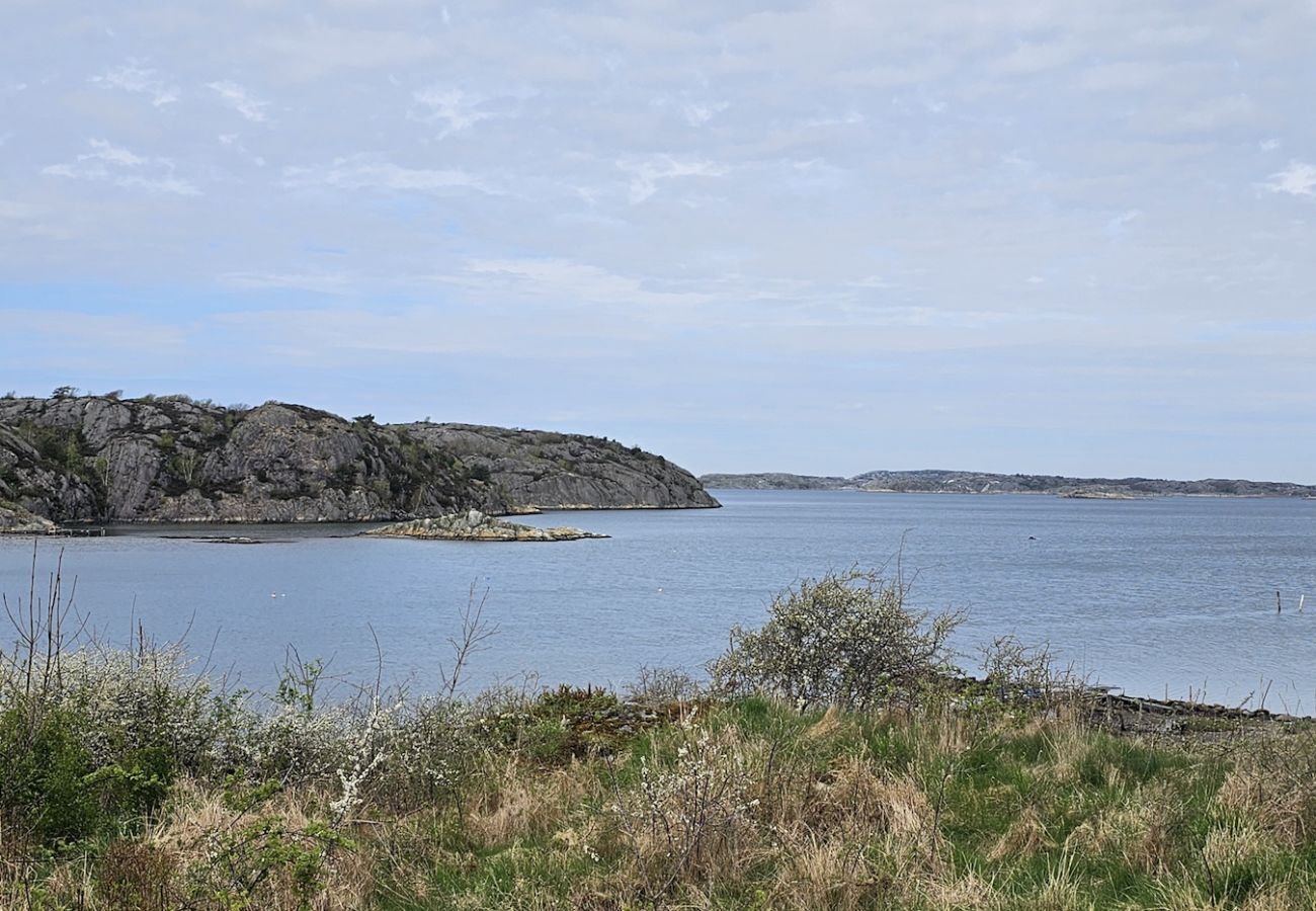 Stuga i Ellös - Rymligt semesterhus i Ellös, 300m till fin sandstrand | SE09113