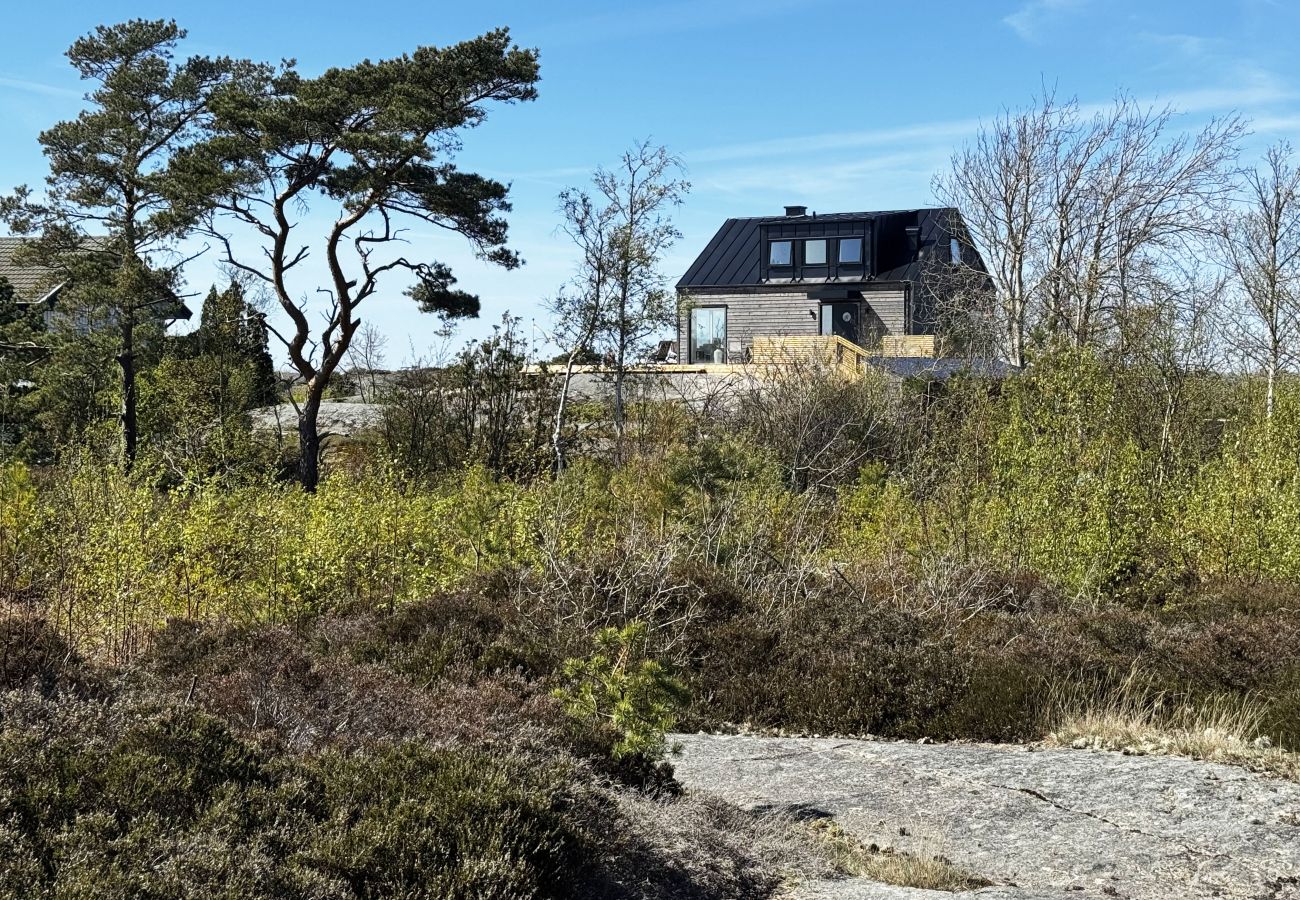 Stuga i Västra Frölunda - Välkommen till ett charmigt semesterhus i Västra Frölunda |SE08083