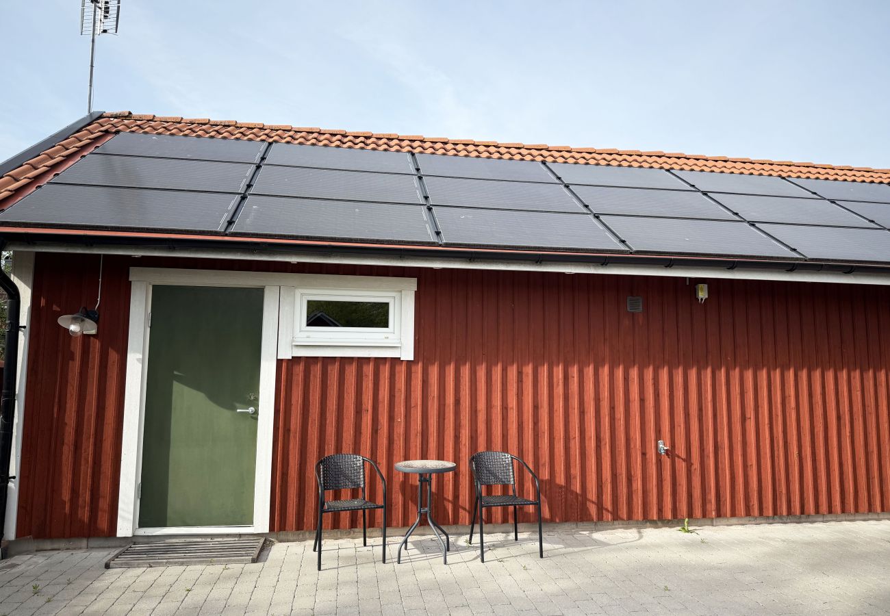 Studio i Motala - Annex uthyres – Nära Mallboden och Lokverkstaden i vackra Motala |SE10023 