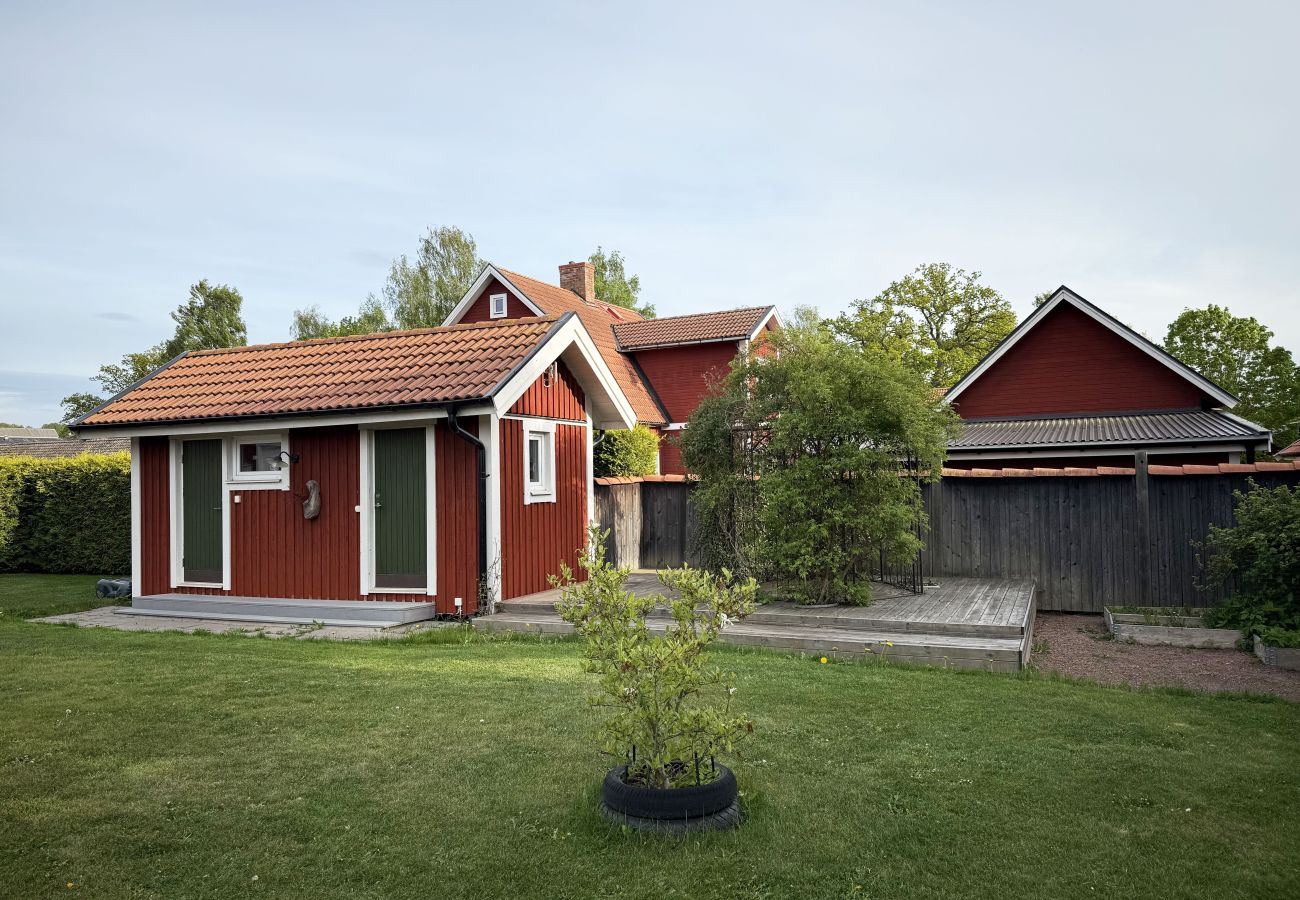 Studio i Motala - Annex uthyres – Nära Mallboden och Lokverkstaden i vackra Motala |SE10023 