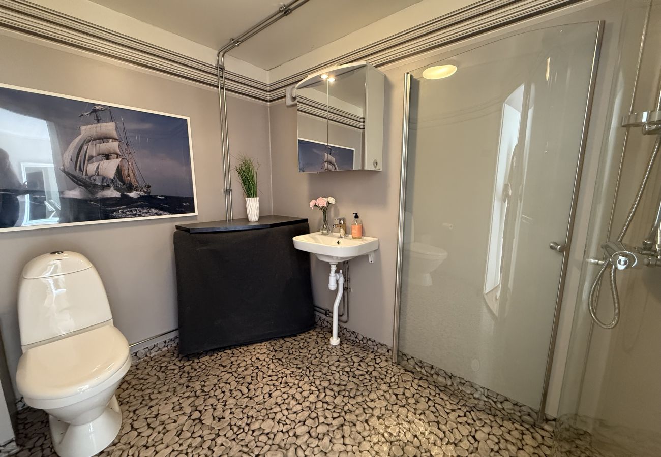 Studio i Motala - Annex uthyres – Nära Mallboden och Lokverkstaden i vackra Motala |SE10023 