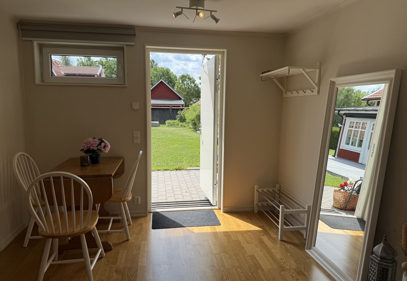 Studio i Motala - Annex uthyres – Nära Mallboden och Lokverkstaden i vackra Motala |SE10023 