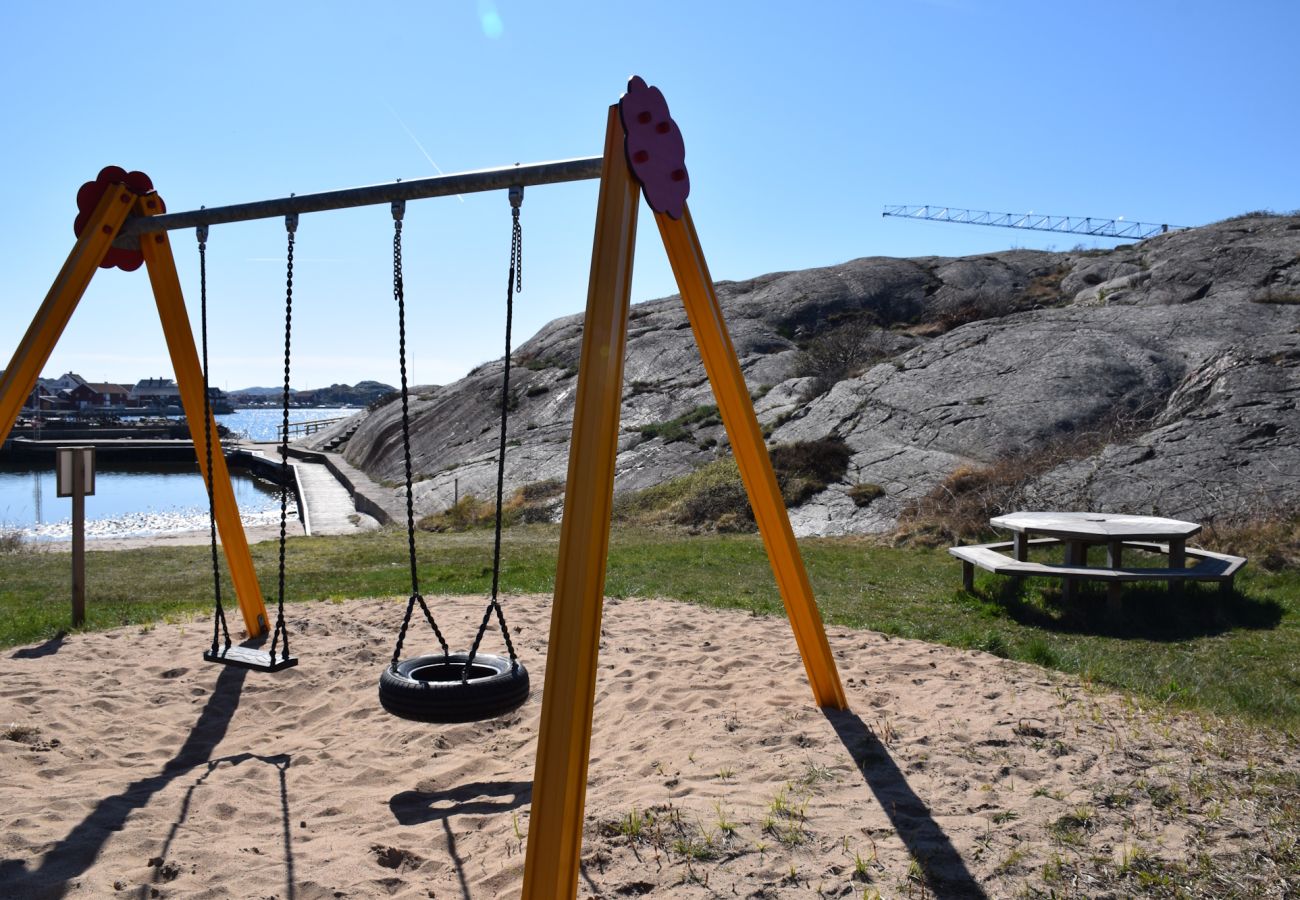 Lägenhet i Skärhamn - Nyrenoverad lägenhet i Skärhamn med gångavstånd till strand | SE09138