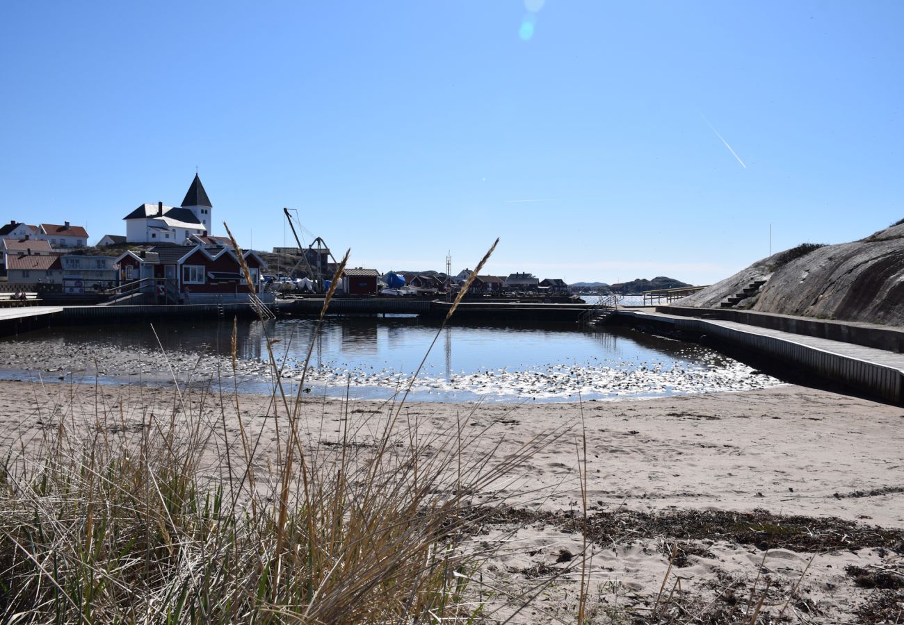 Lägenhet i Skärhamn - Nyrenoverad lägenhet i Skärhamn med gångavstånd till strand | SE09138