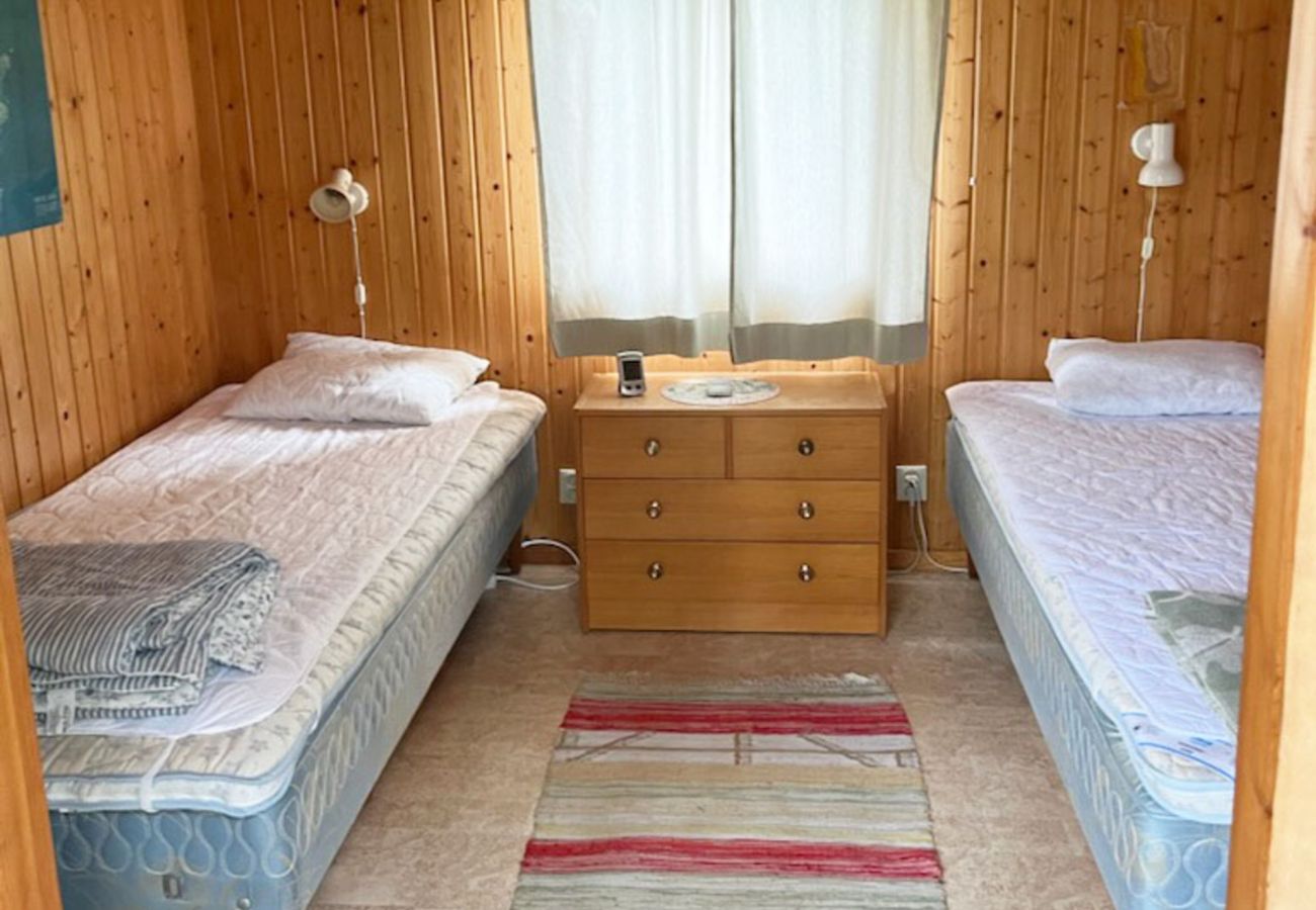 Stuga i Lärbro - Semesterbostad med promenadavstånd från en av Gotlands lugnaste stränder  |SE12056