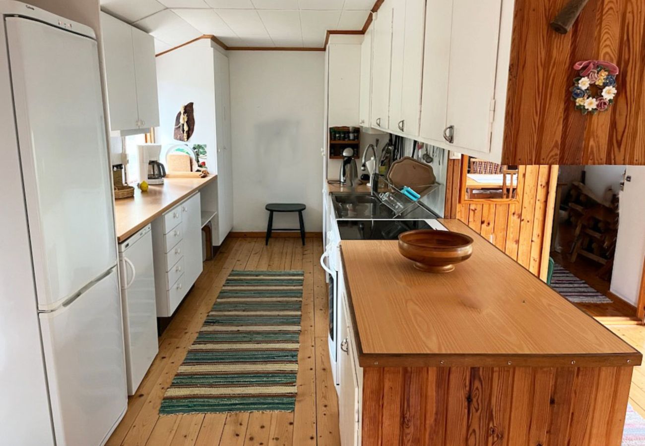 Stuga i Lärbro - Semesterbostad med promenadavstånd från en av Gotlands lugnaste stränder  |SE12056