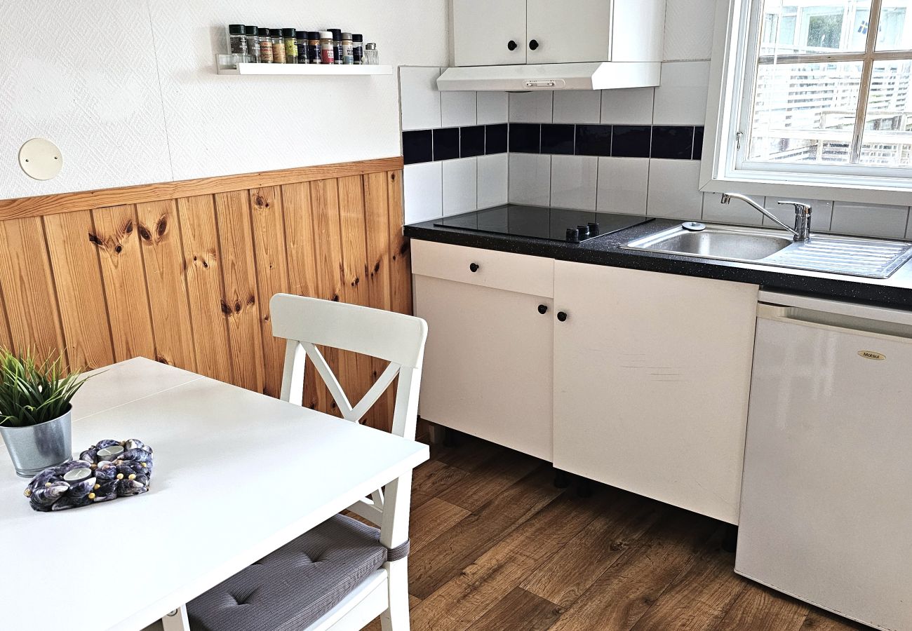 Lanthus i Klövedal - Stuga nära hav, konst & fiskebyar på Tjörn | SE09143