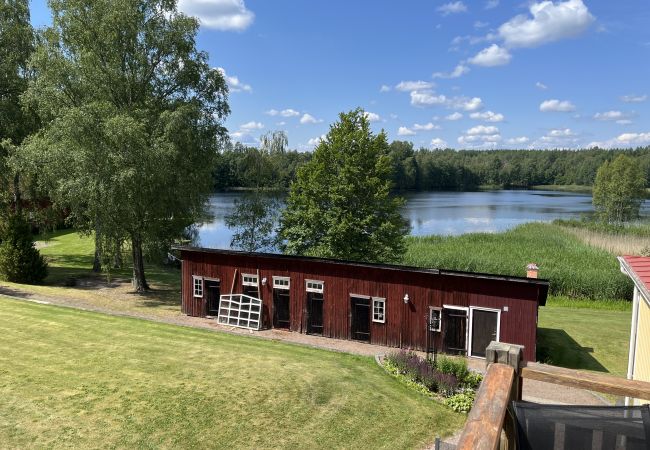 Lägenhet i Vimmerby - Rymlig lägenhet med sjöutsikt endast 15 minuter från Vimmerby | SE05089  Lägenhet i Vimmerby - Rymlig lägenhet med sjöutsikt endast 15 minuter från Vimmerby | SE05089