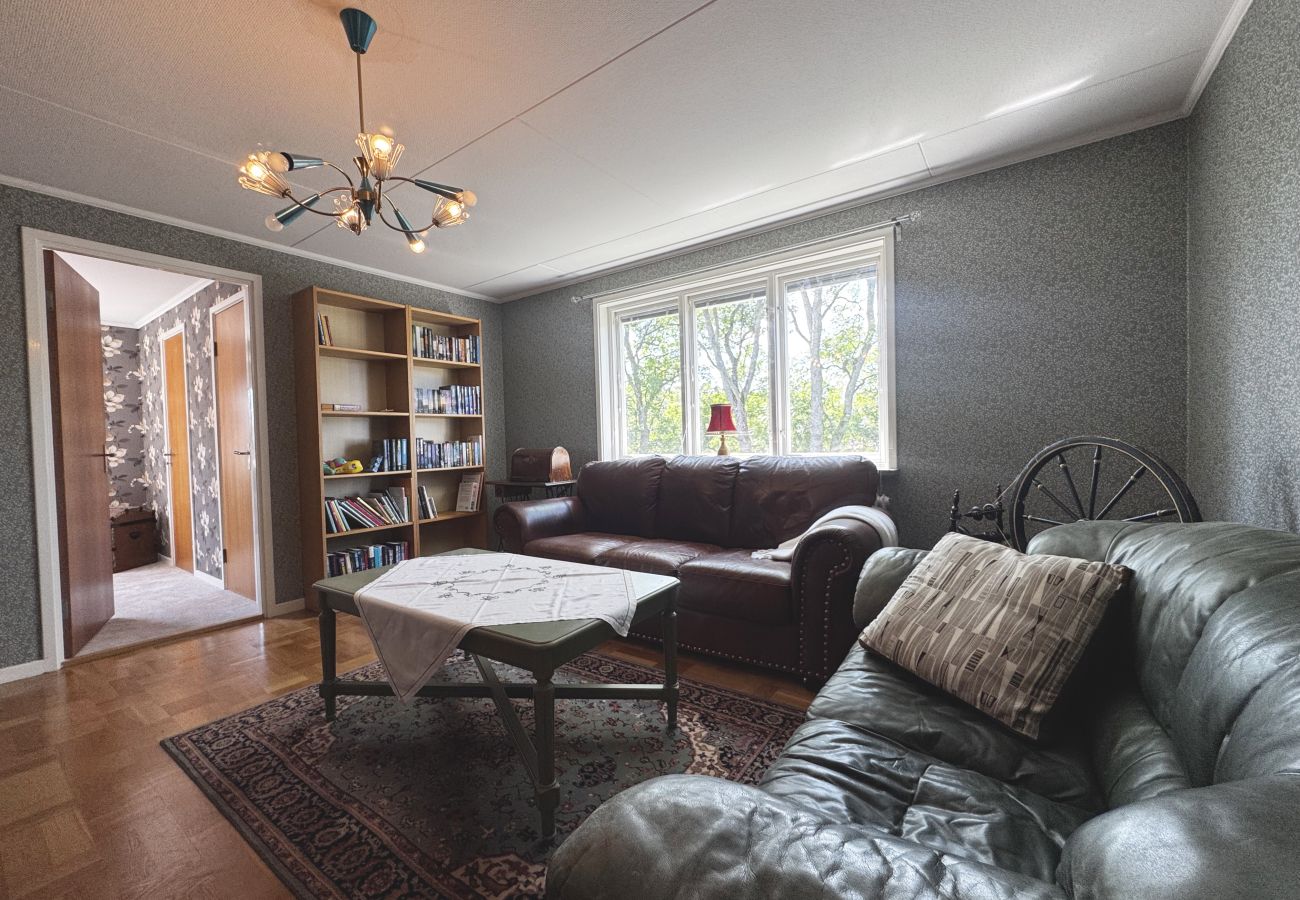 Stuga i Lidköping - Charmig och rymlig villa nära Lidköping |SE08085