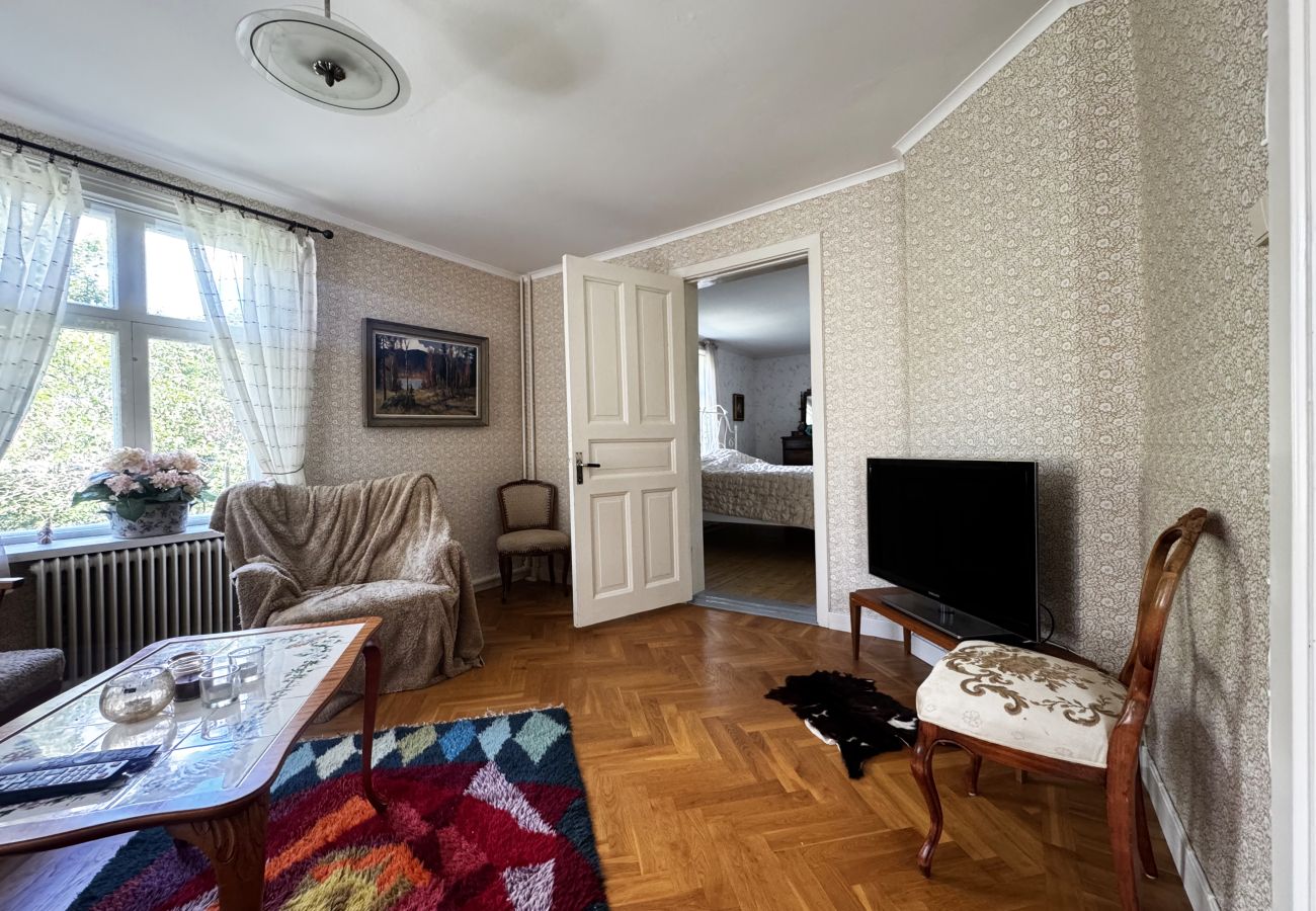 Stuga i Lidköping - Charmig och rymlig villa nära Lidköping |SE08085