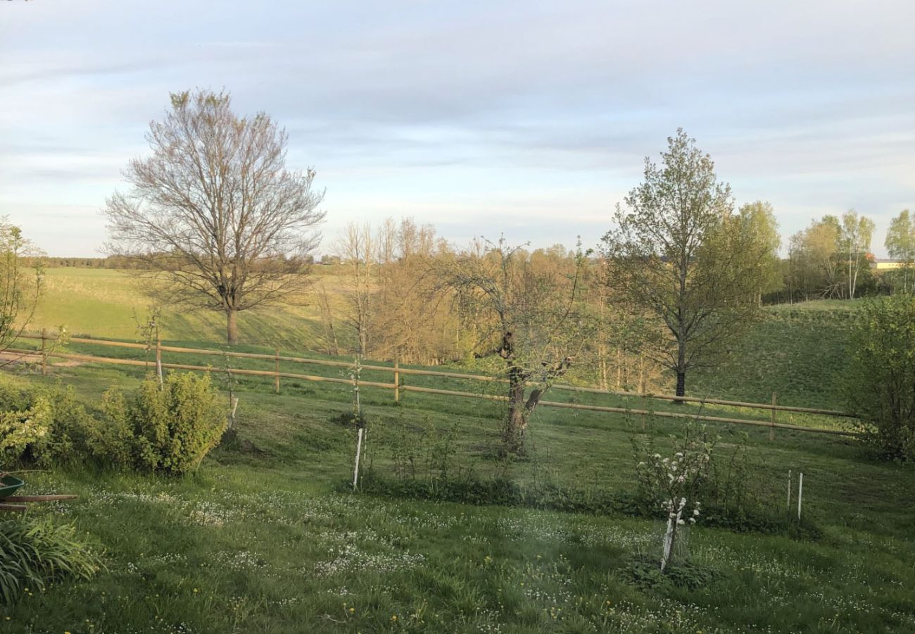 Stuga i Lidköping - Charmig och rymlig villa nära Lidköping |SE08085