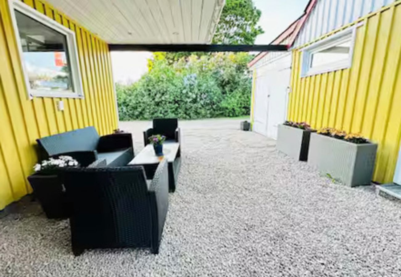 Stuga i Laholm - Charmigt gårdshus för uthyrning i centrala Laholm – nära natur, stad & strand |SE02118