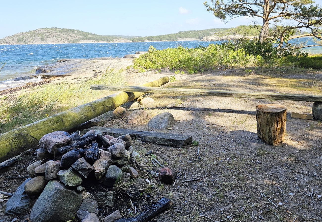 Stuga i Henån - Charmigt hus med kajaker, 300m från havet på Orust | SE09139 