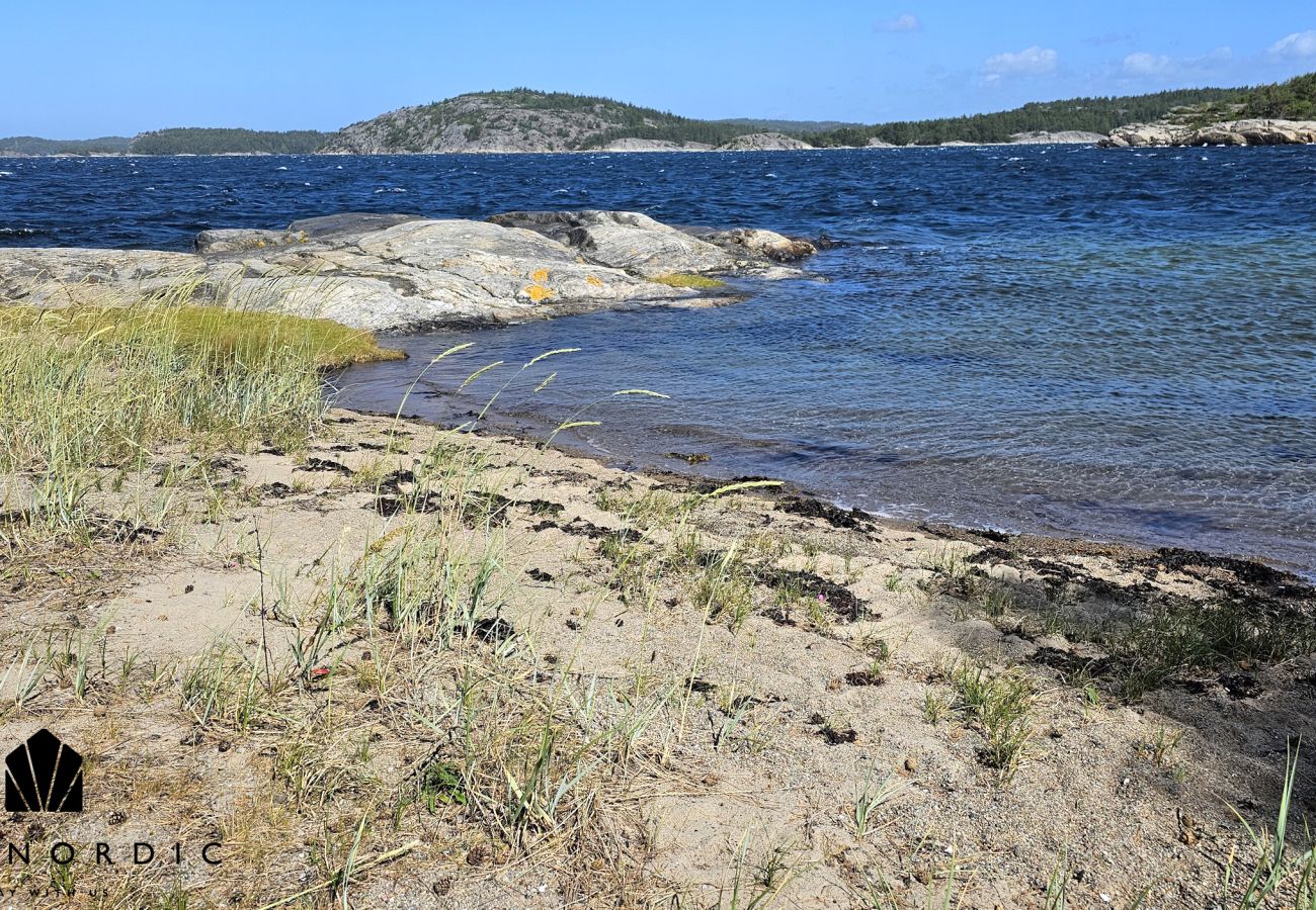 Stuga i Henån - Charmigt hus med kajaker, 300m från havet på Orust | SE09139 