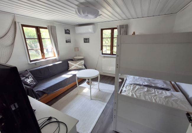 Stuga i Sölvesborg - Strandnära semesterhus med havsutsikt i Sölvesborg | SE03021  Stuga i Sölvesborg - Strandnära semesterhus med havsutsikt i Sölvesborg | SE03021