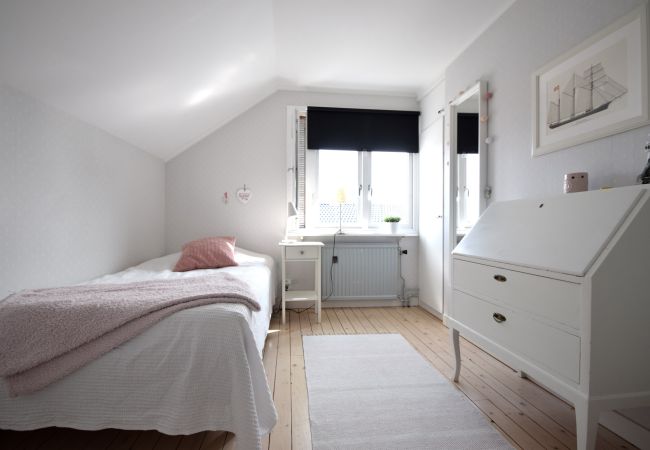 Stuga i Skärhamn - Stort hus nära havet i Skärhamn | SE09149 Stuga i Skärhamn - Stort hus nära havet i Skärhamn | SE09149