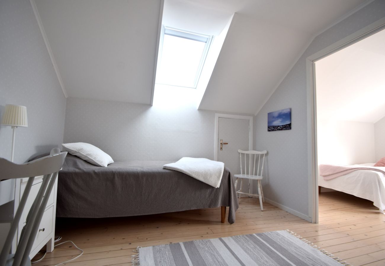 Stuga i Skärhamn - Stort hus nära havet i Skärhamn | SE09149